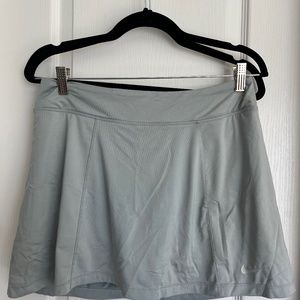 Women’s Nike Golf Skort Medium